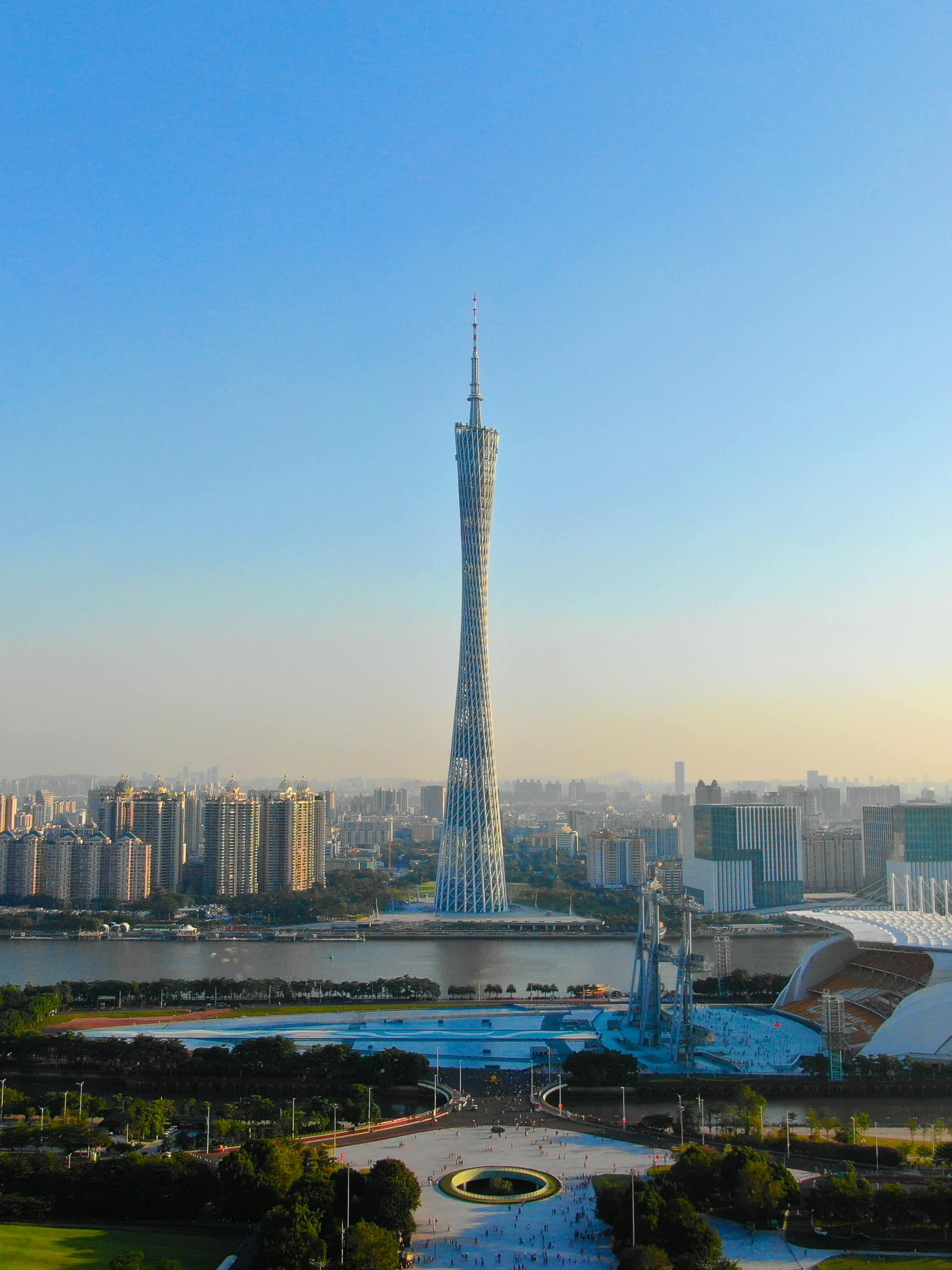 Torre de Cantão e paisagem urbana de Guangzhou